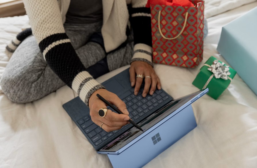 Online shopping på laptop